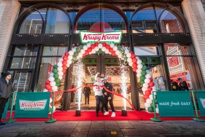 embed signage - digital signage software - krispy kreme oxford street