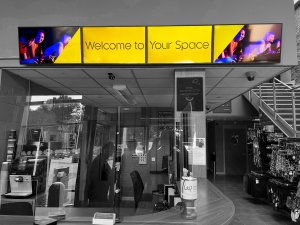 embed signage digital signage software - barnsley premier leisure BPL - 4x1 video wall gym digital signage gym fitness leisure digital signage